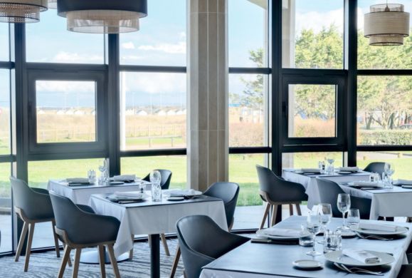 La salle du RIVA BELLA de Ouistreham