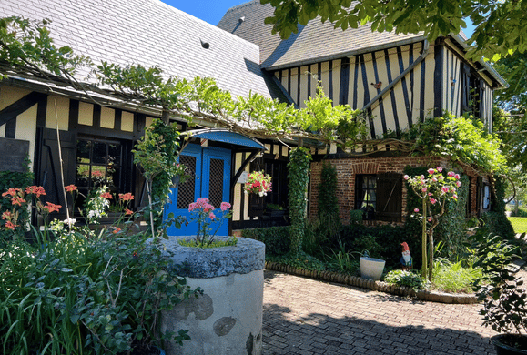 Façade Auberge du Val au Cesne