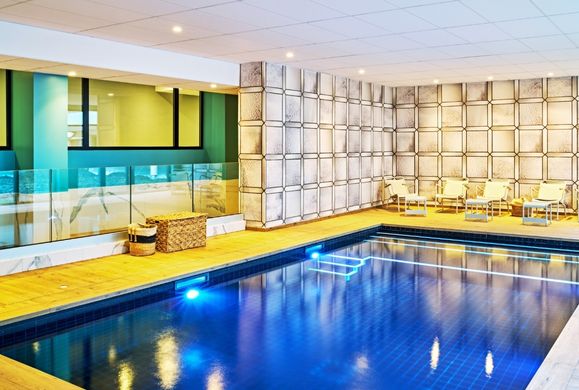 La piscine du NOVOTEL ROUEN CATHEDRALE