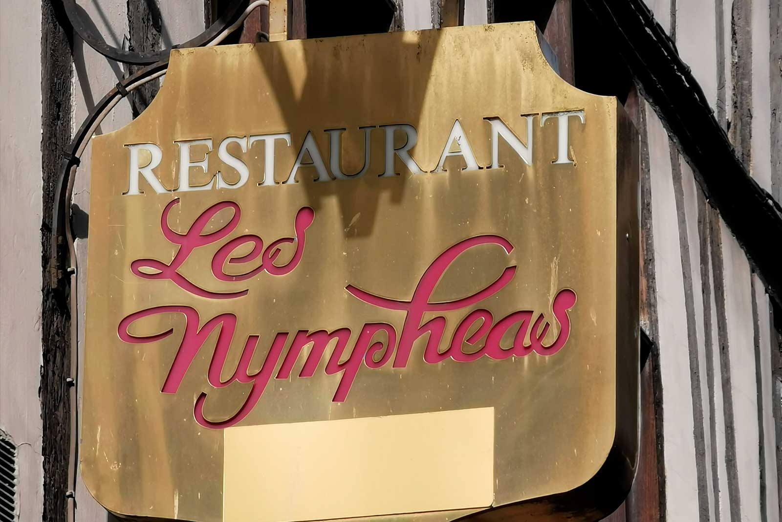 Enseigne LES NYMPHEAS ROUEN